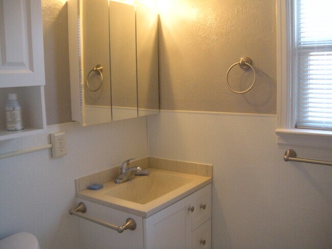 Foto del edificio - 3972 Hawthorne Rd