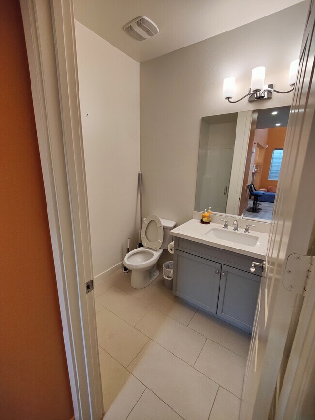 Foto del edificio - 1154 Lucienne St