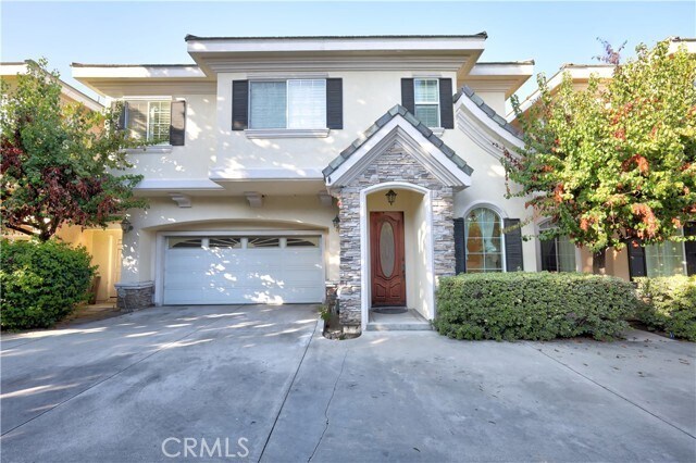 Foto principal - 529 S 5th Ave