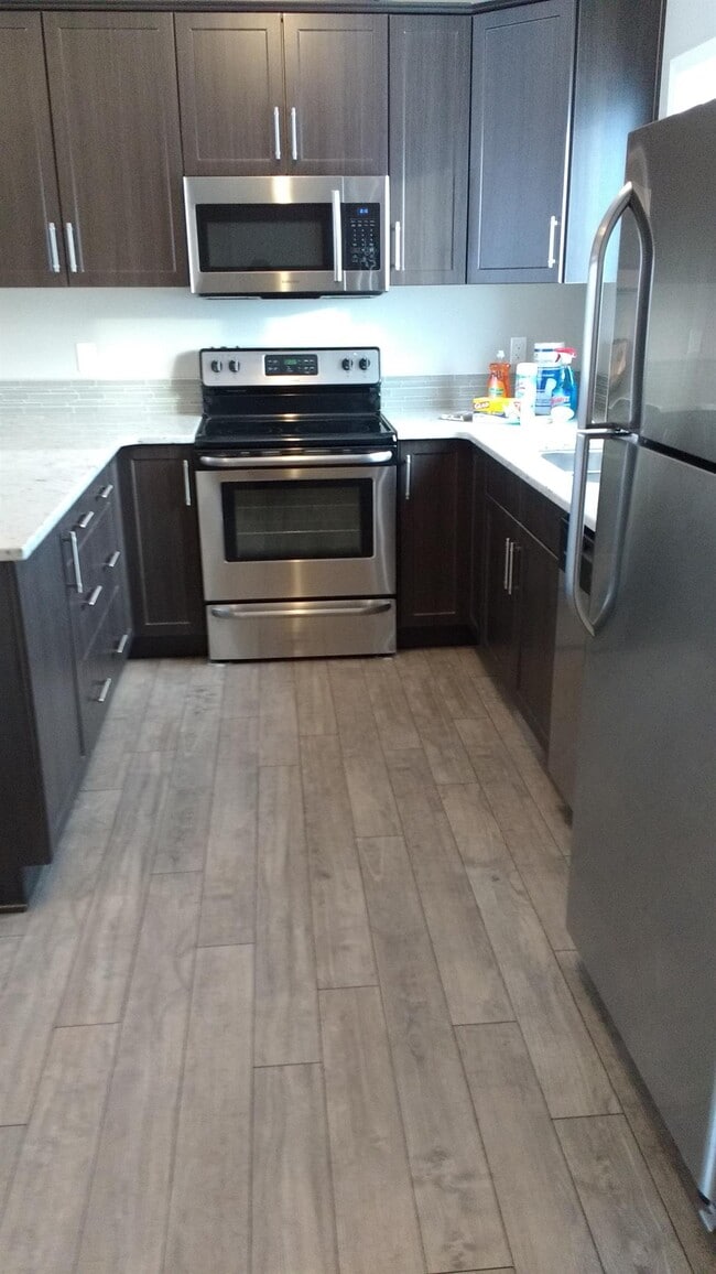 Building Photo - 0 Bed 0 Bath Unit in Leduc, AB