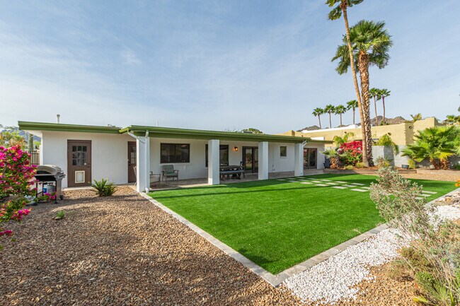 Foto del edificio - 2542 E Cochise Rd
