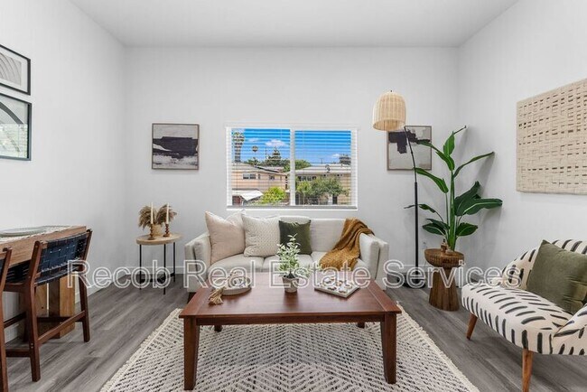 Foto del edificio - 5254 Adams Ave