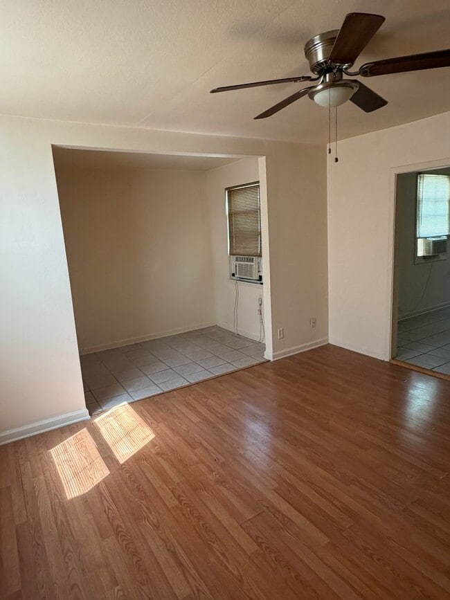 Foto del edificio - Cute Double!!