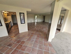 Building Photo - 4770 Fountains Dr S