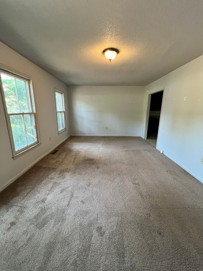 Building Photo - 3BD/ 2BA W Fredericks Street