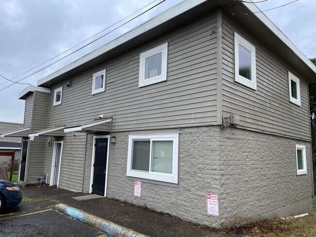 Foto del edificio - Recently renovated apartment in Lincoln City!