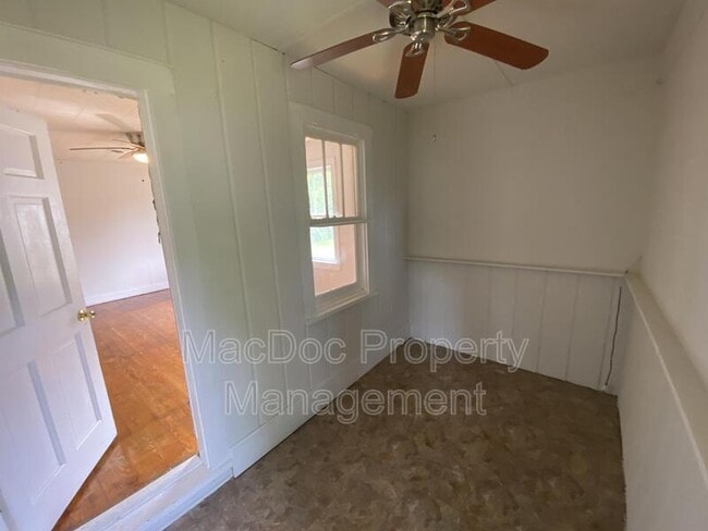 Building Photo - 309 3rd St