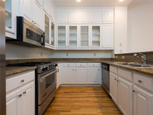 Building Photo - 2331 Worthington St