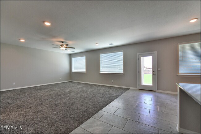 Building Photo - 12868 Star Gaze Ave