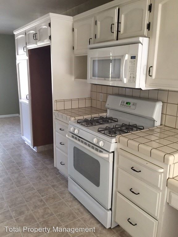 Building Photo - 3 br, 2.5 bath House - 601 S. Linda Vista St.