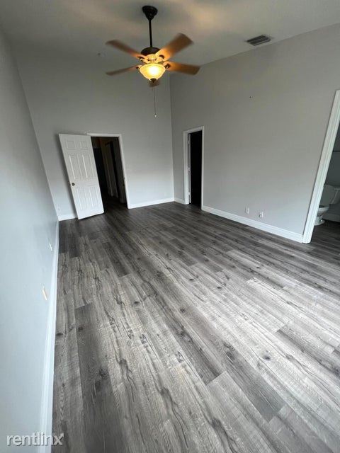 Building Photo - 3 br, 2.5 bath House - 9736 Porta Leona Ln