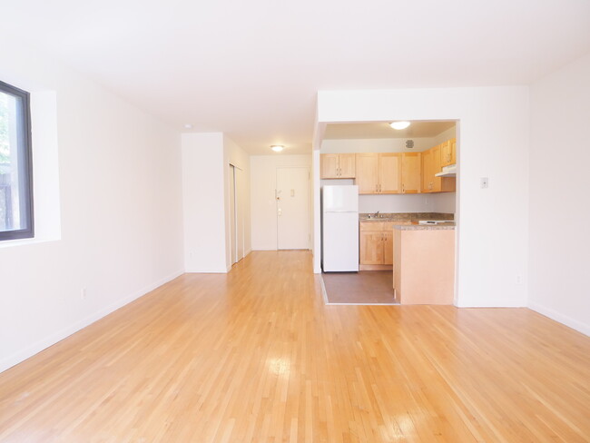 Interior Photo - 353 East 78th Street