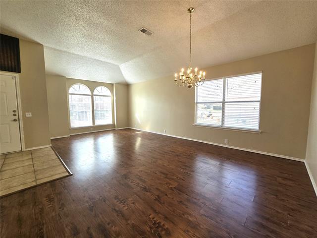 Foto del edificio - 8329 Derby Ln
