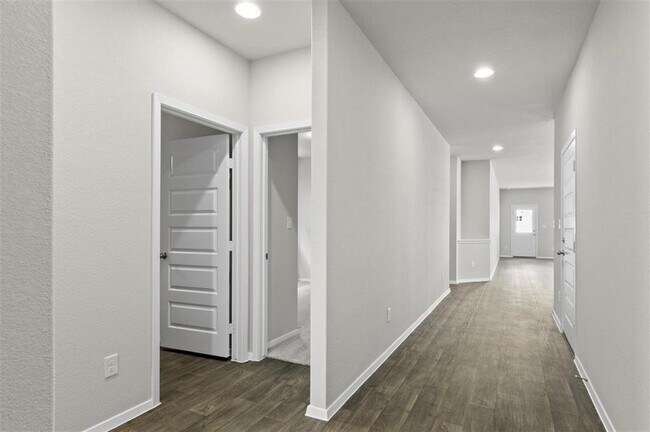 Building Photo - 168 Tillage Rd
