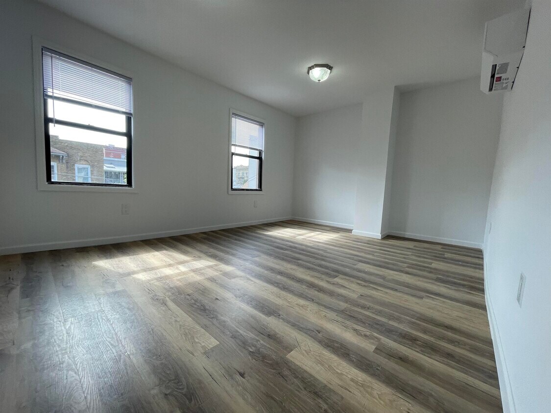 Foto principal - 416 10TH St