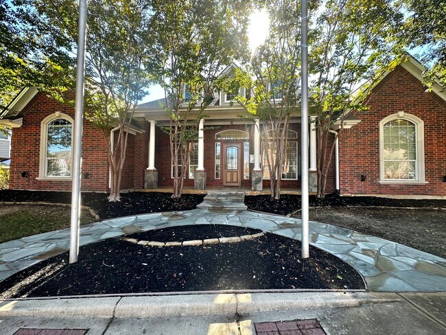 Foto del edificio - College Station - 4 bedroom - 4.5 bath in ...