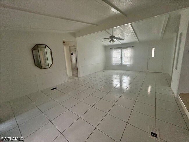 Foto del edificio - 130 Grassy Key Ln