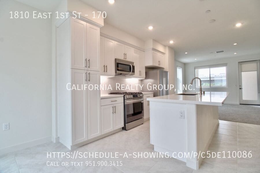 Foto principal - 1810 E 1st St