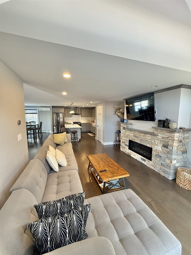 Foto del edificio - 6 Jeremy Dr