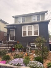 Building Photo - 32 Hamilton Ave