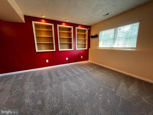 Building Photo - 7219 Ford Hollow Dr