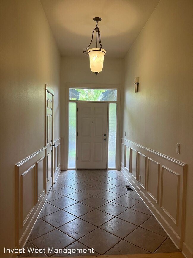 Foto del edificio - 3 br, 2 bath House - 2035 NW Fargo Loop