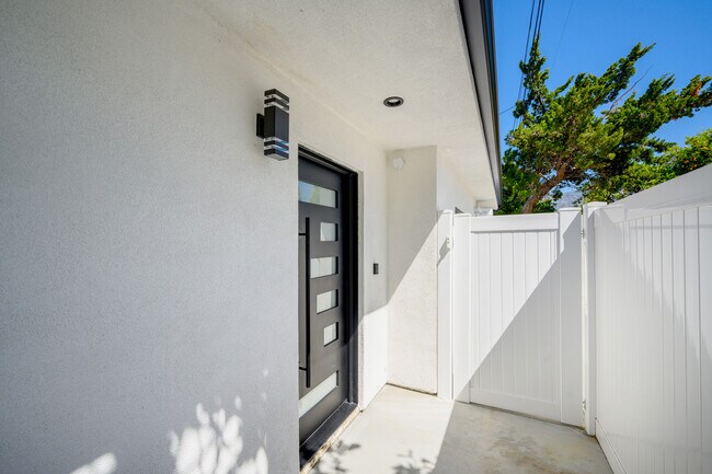 Foto del edificio - 8439 Apperson St