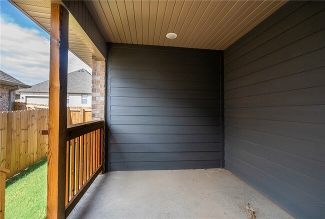 Building Photo - 4300 SW Adams Rd