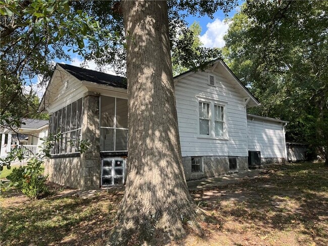 Foto del edificio - 1603 Tallulah St NW