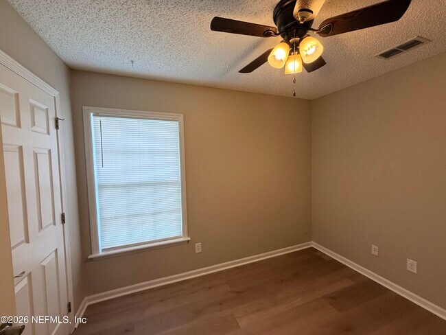 Foto del edificio - 1231 American Eagle Ln