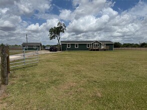 Building Photo - 1841 County Rd 382