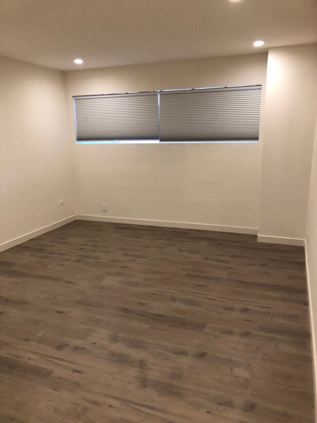 Foto del edificio - 11516 Moorpark St