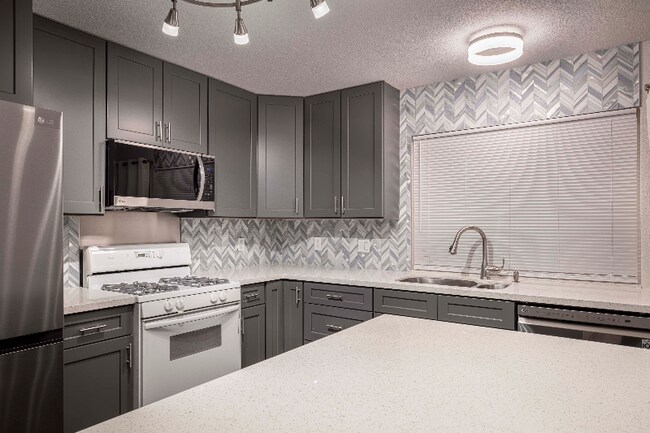 Foto del edificio - 4575 Kenilworth Ct