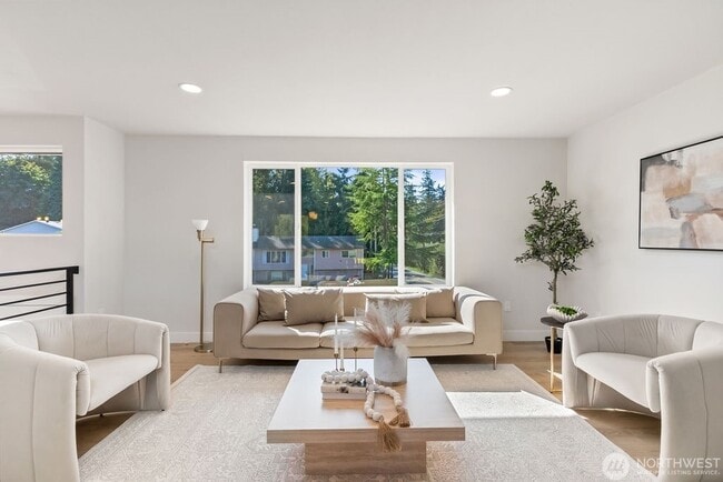 Building Photo - 11602 SE 210th Pl