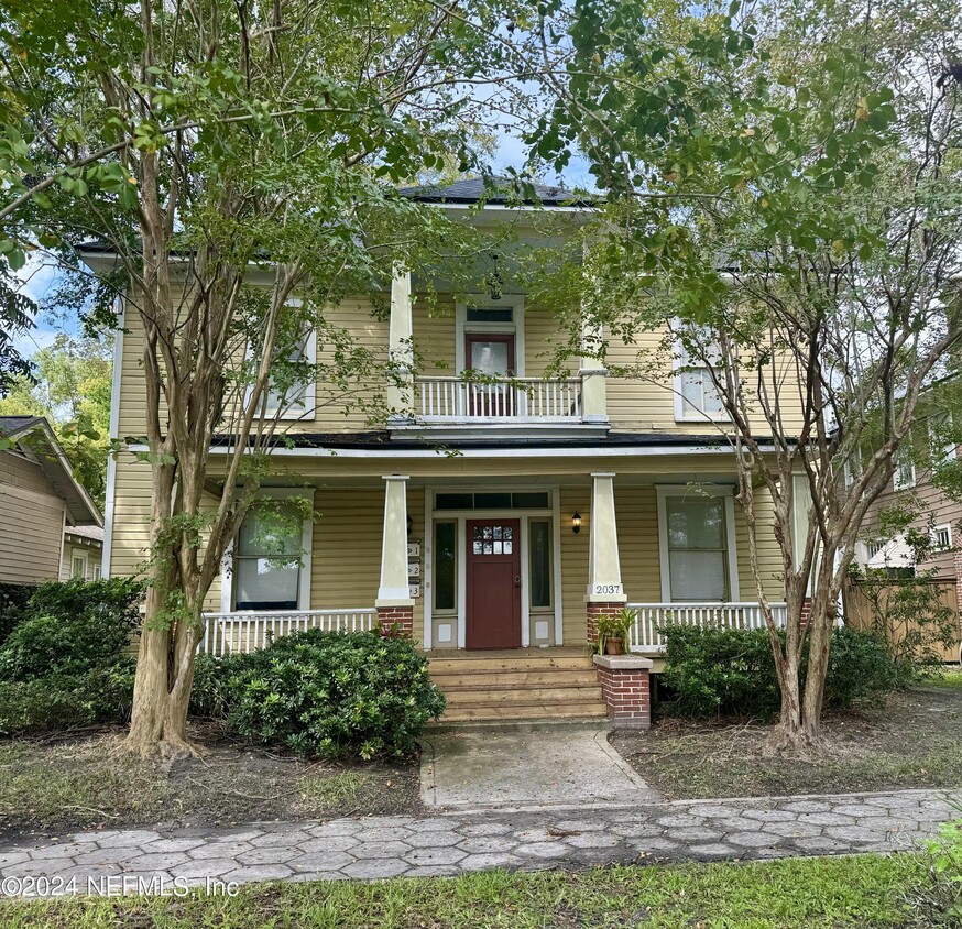 Foto principal - 2037 Myra St