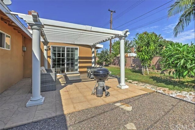 Building Photo - 8102 San Marino Dr