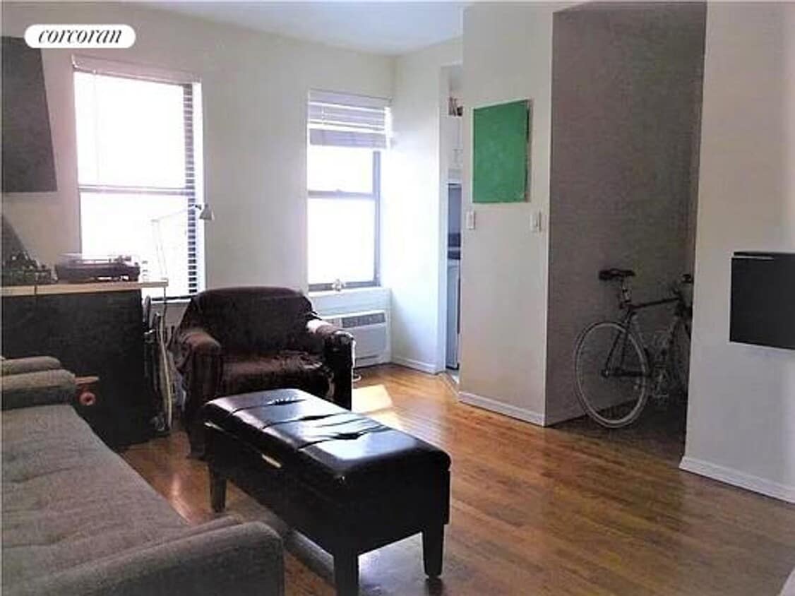Primary Photo - 241 Sullivan St