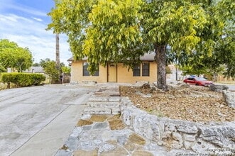 Building Photo - 503 Verne St