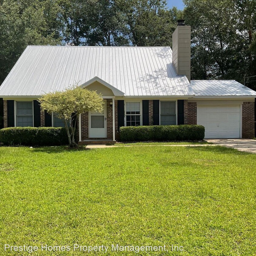 Primary Photo - 3 br, 2 bath House - 110 Crestview