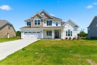 Building Photo - 4016 Dahlia Dr