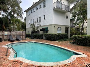 Building Photo - 2850 Coconut Ave