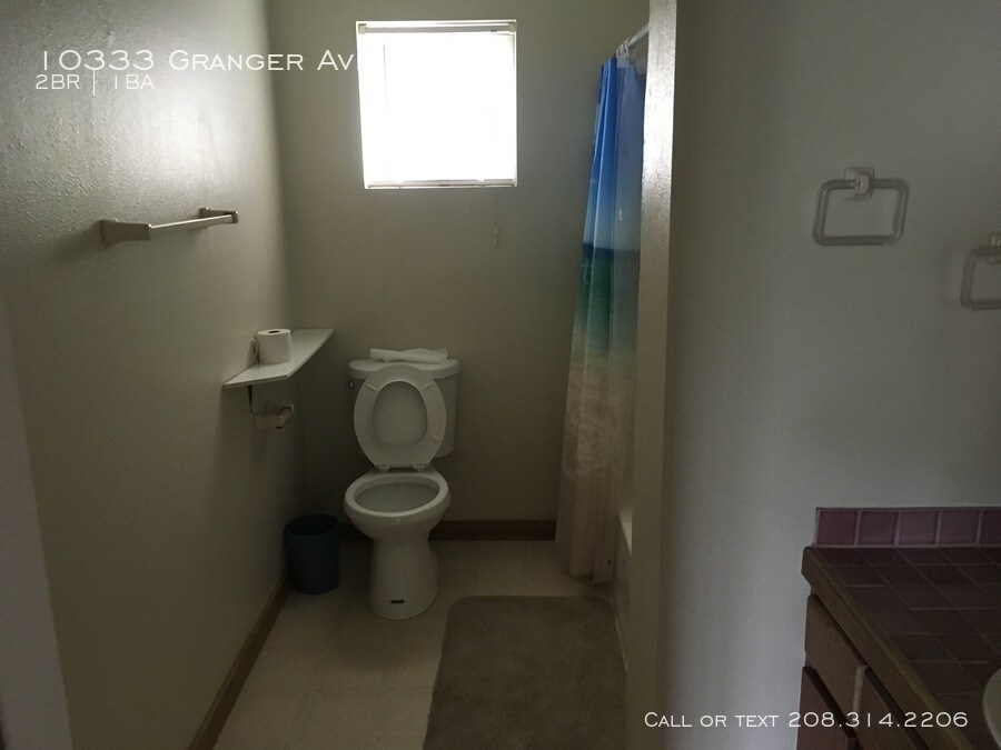 Primary Photo - 10333 W Granger Ave