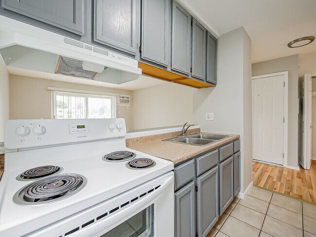 Foto del edificio - 1490 Nancywood Dr
