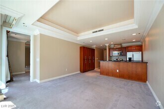 Building Photo - 4525 Dean Martin Dr