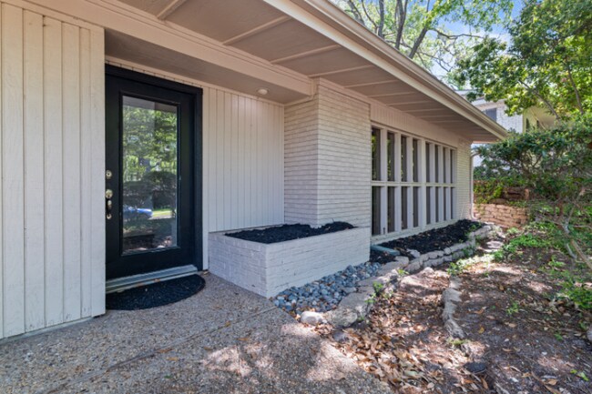 Foto del edificio - 1034 Tipperary Dr