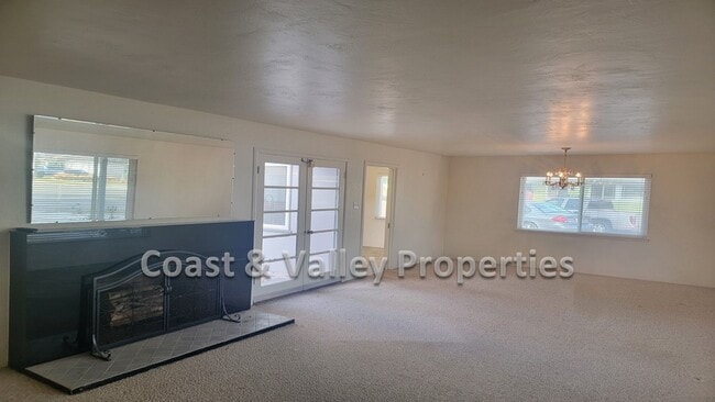 Building Photo - NOW RENTING: 3-Bedroom HOUSE in Salinas