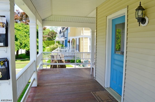 Foto del edificio - 11 Olyphant Dr