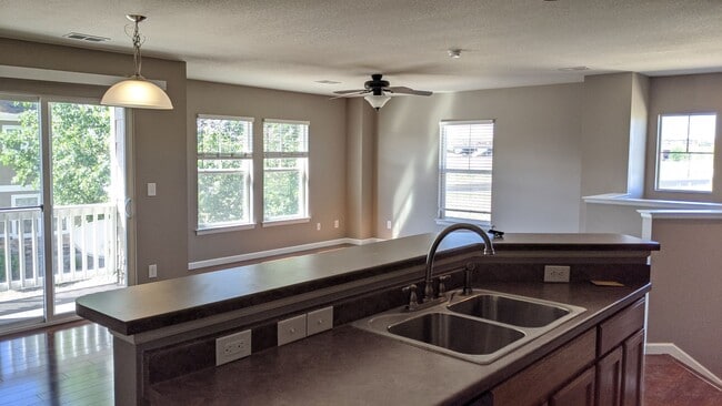 Building Photo - 9023 Apache Plume Dr