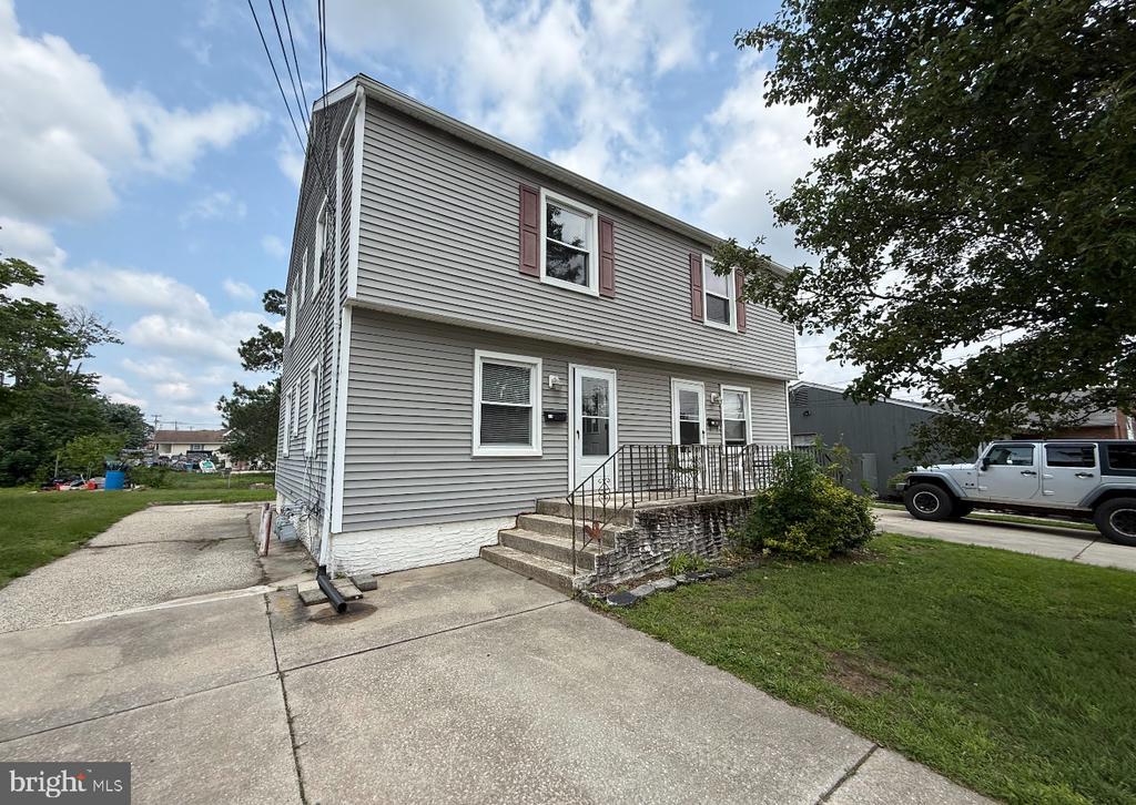 Foto principal - 41-43-43 Oak St