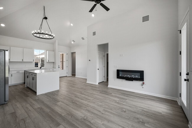 Jax Square House - Living Room/Kitchen - Jax Square Houses and Townhouses